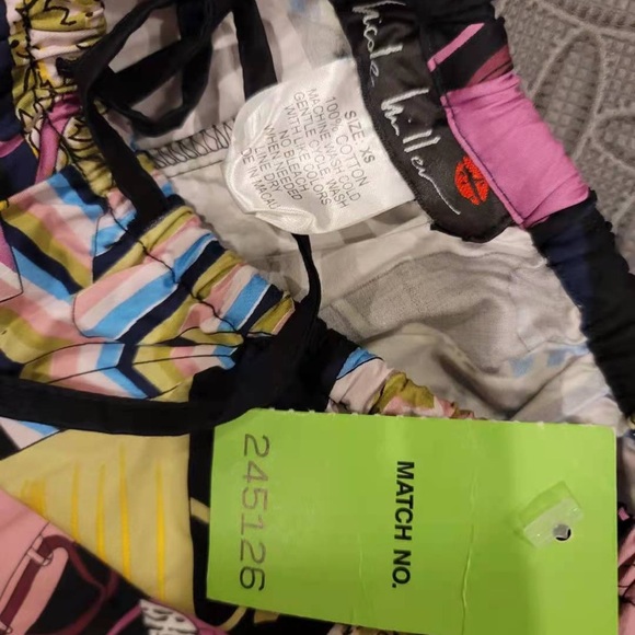 Nicole Miller - brand new pants with tag (size XS) - Picture 3 of 3